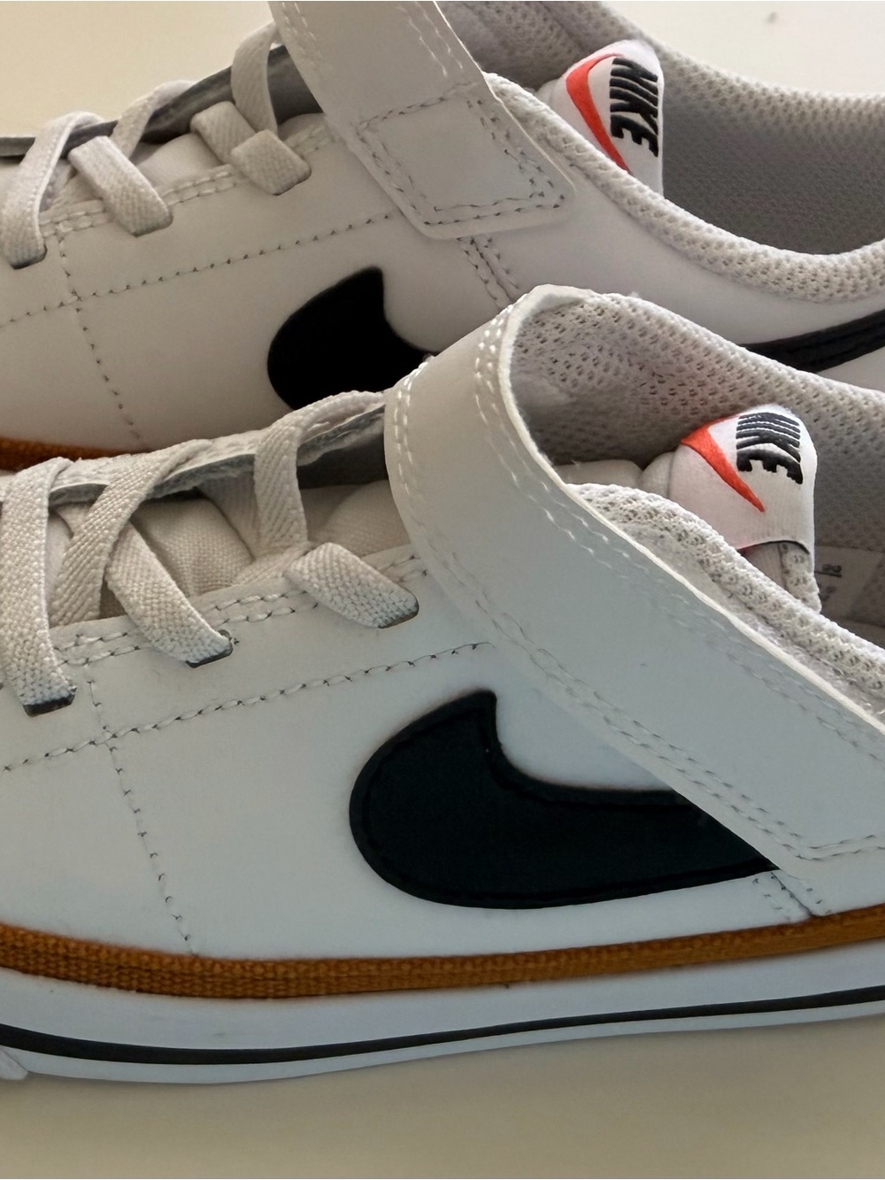 Nike kids legacy court sneaker
